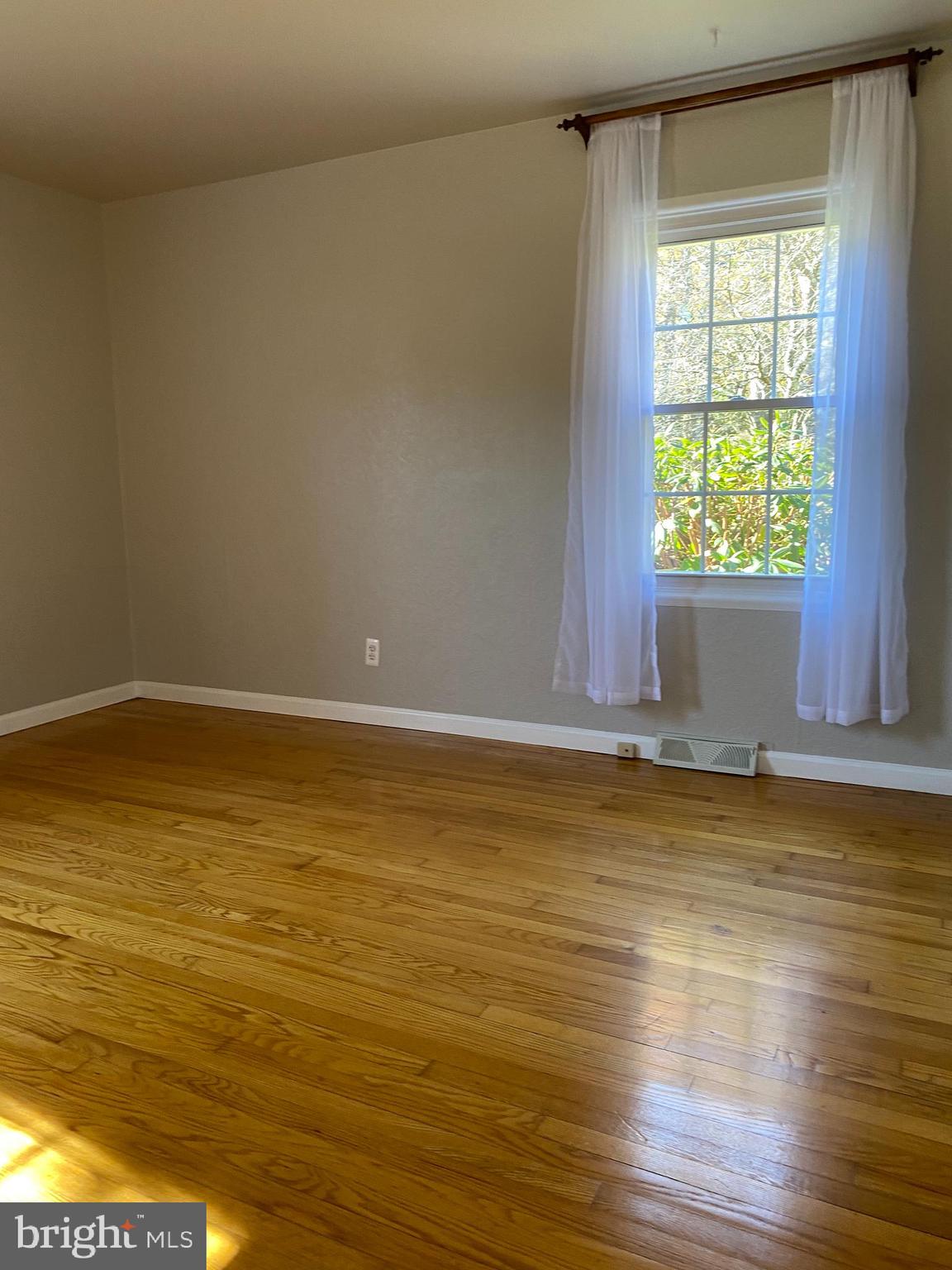 STONELEIGH - Residential