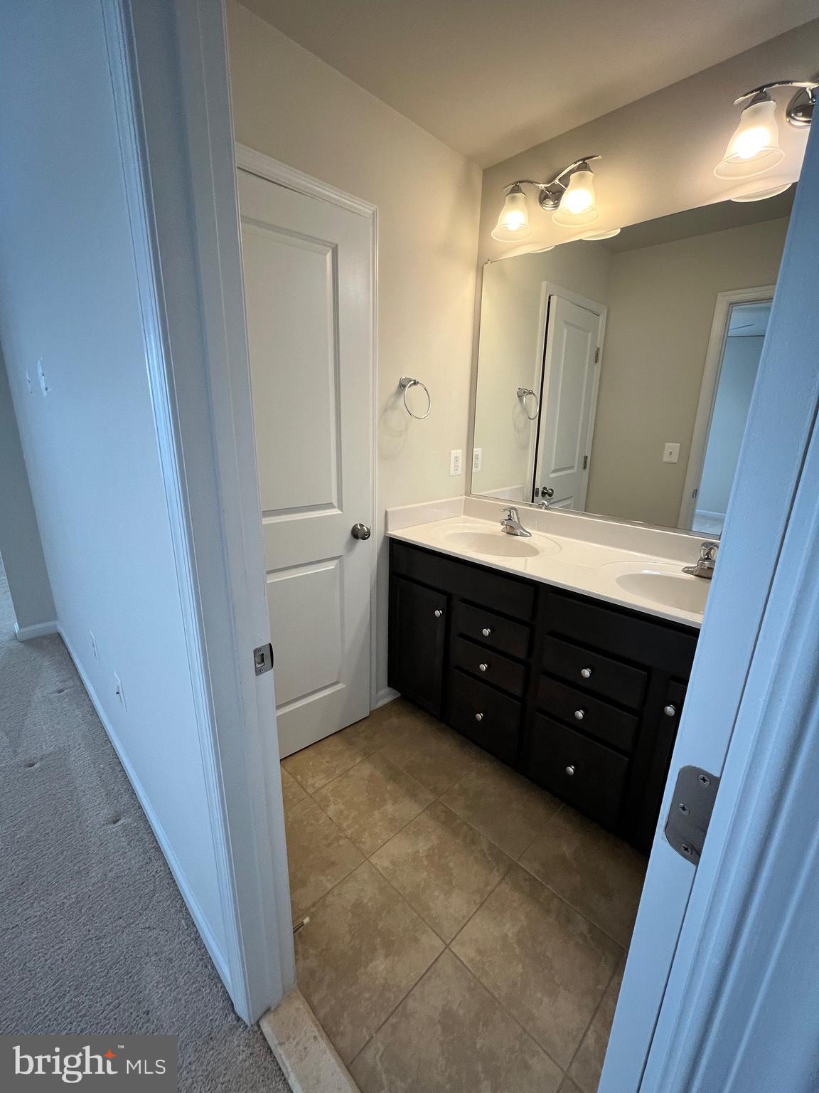 12105 BOWLING FARM COURT