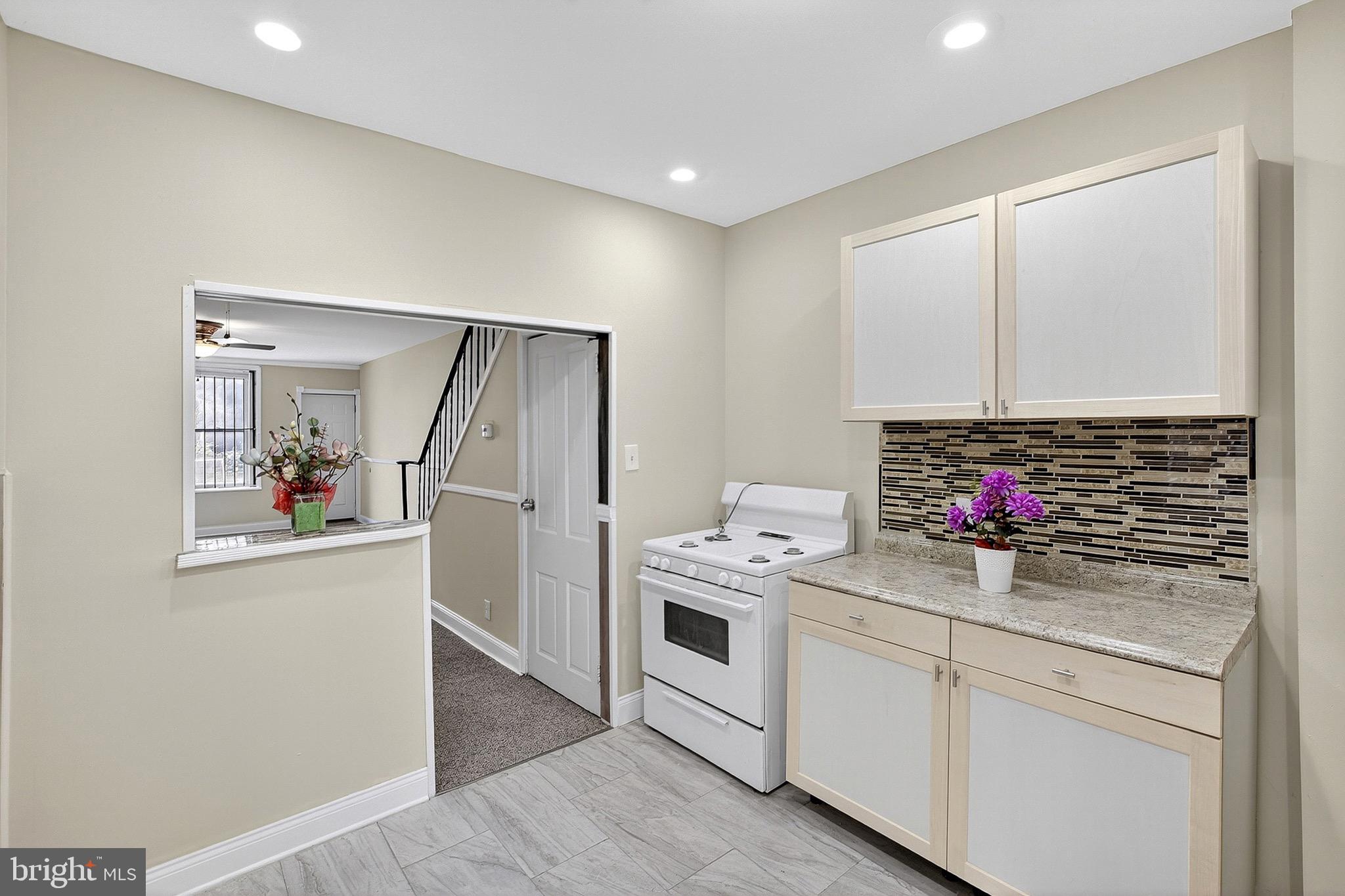 KENSINGTON - Residential