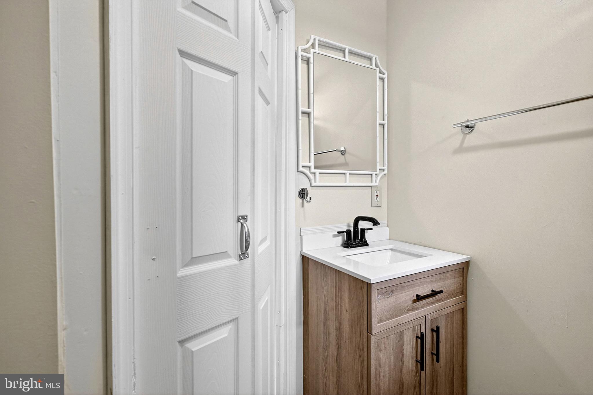 KENSINGTON - Residential