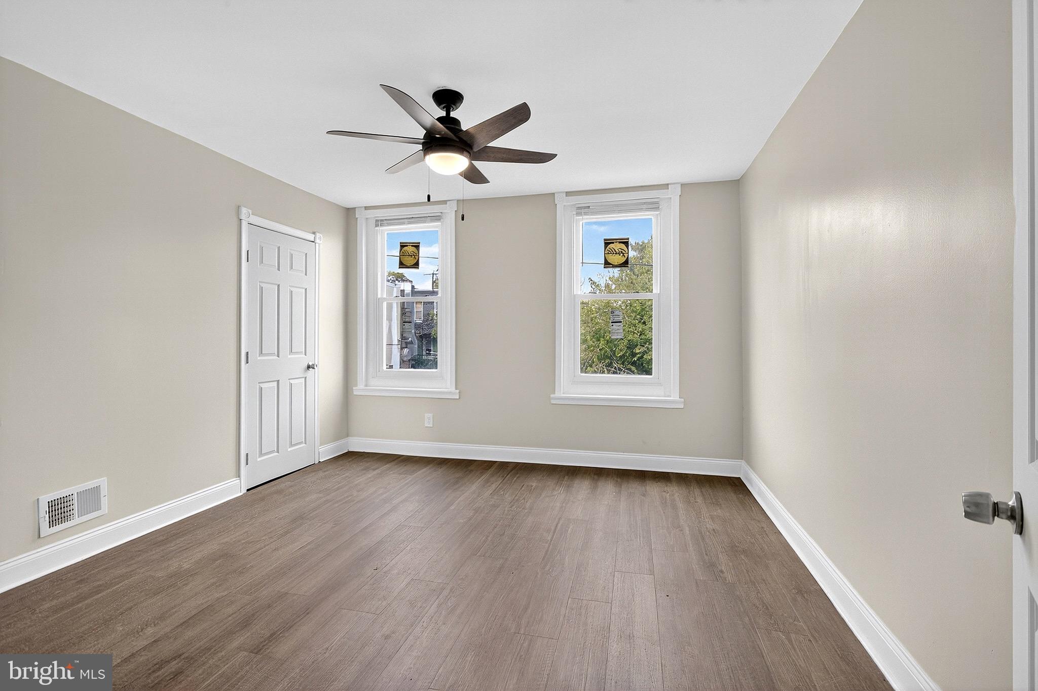 KENSINGTON - Residential