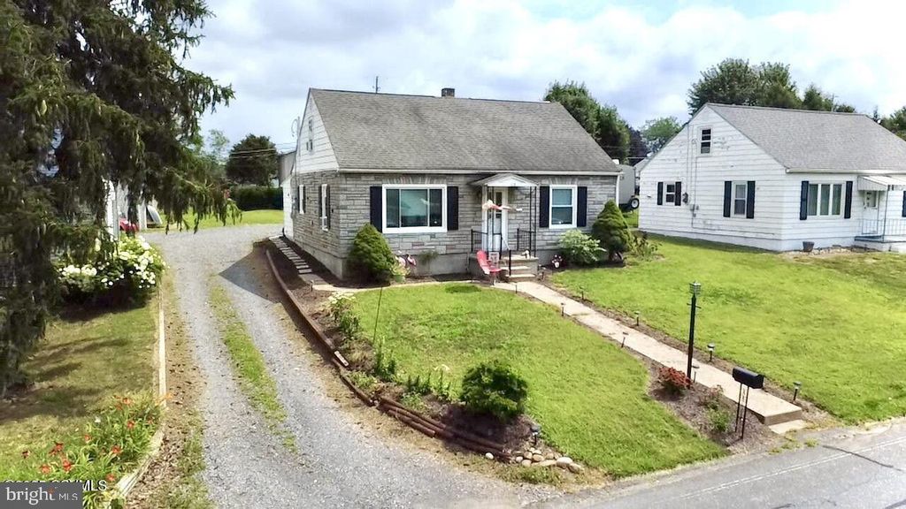 Photo of 118 W 11th Avenue, SHAMOKIN DAM, PA 17876 (MLS # PASY2002492)