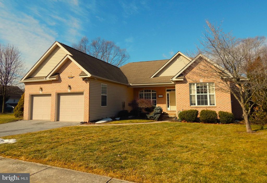 Photo of 1216 Winding Oak Drive, YORK, PA 17403 (MLS # PAYK2098686)