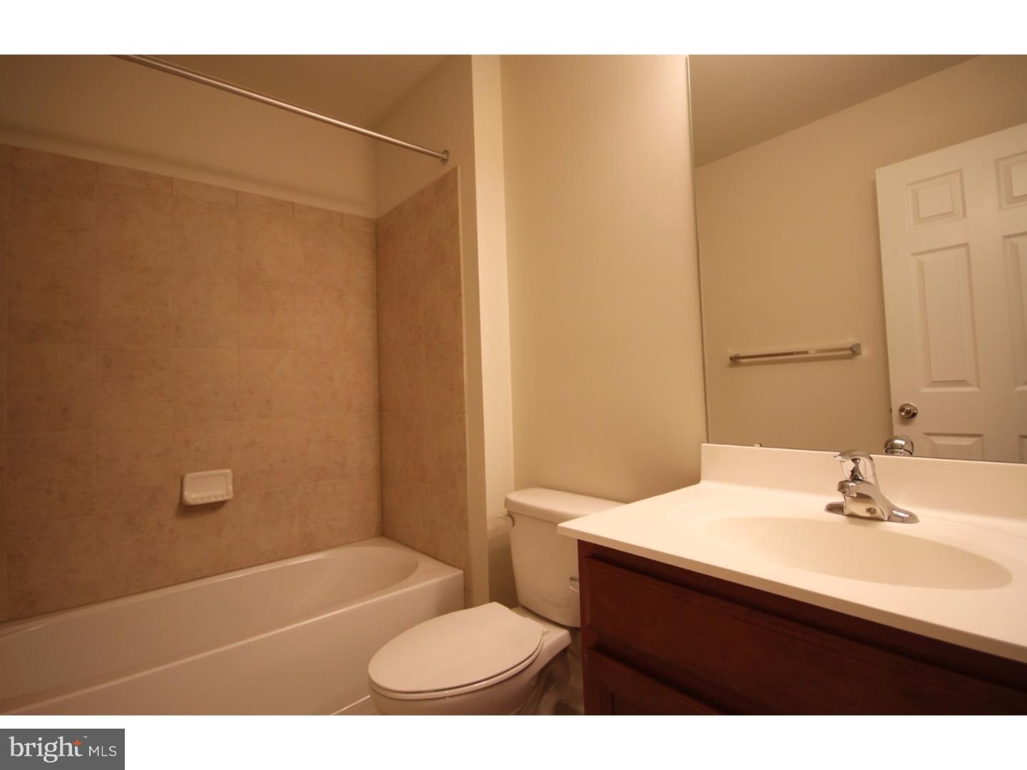 WARRINGTON POINTE - Residential Lease