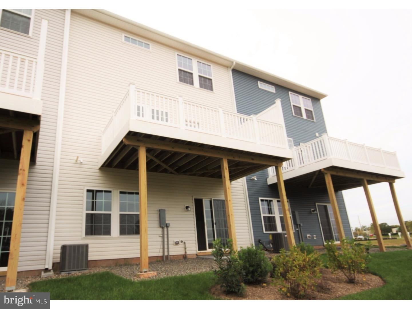 WARRINGTON POINTE - Residential Lease