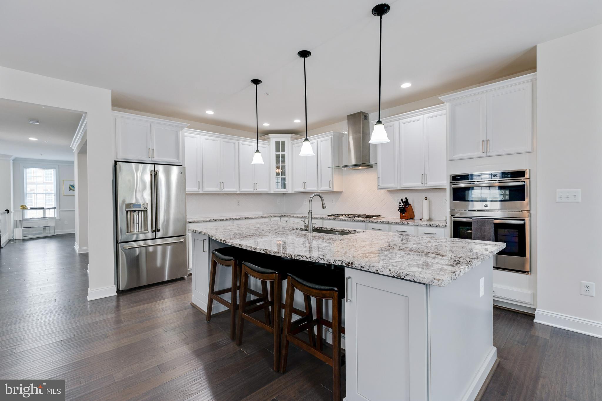 MARLBORO RIDGE - Residential