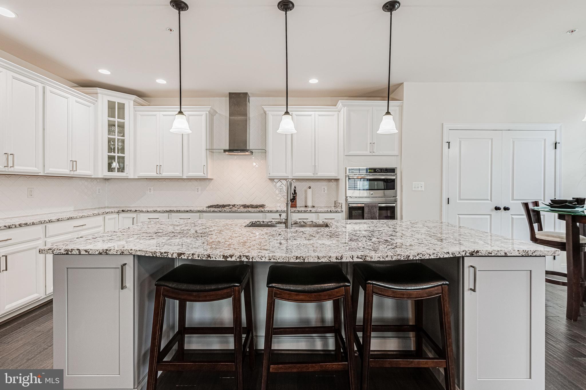 MARLBORO RIDGE - Residential