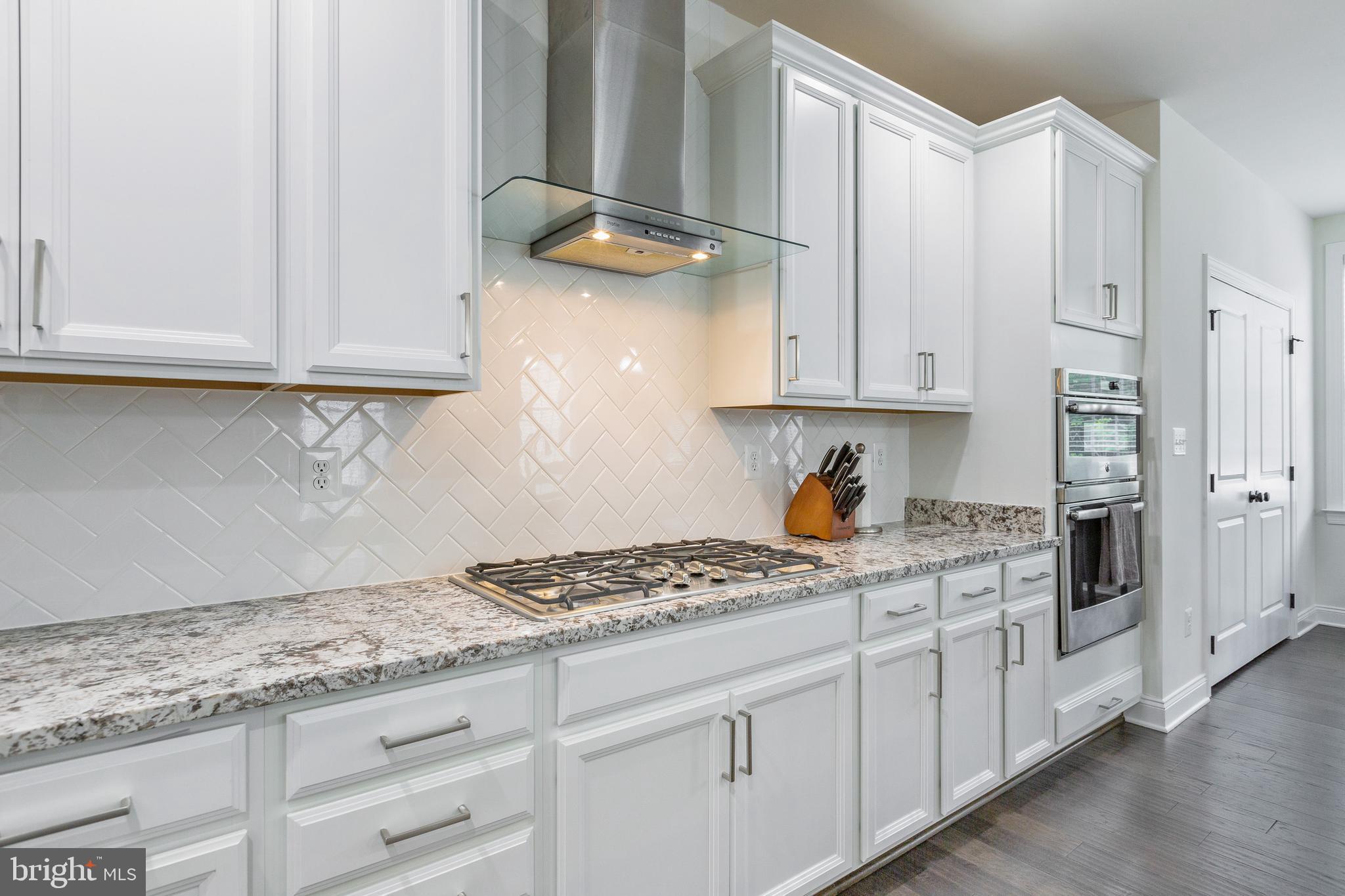 MARLBORO RIDGE - Residential