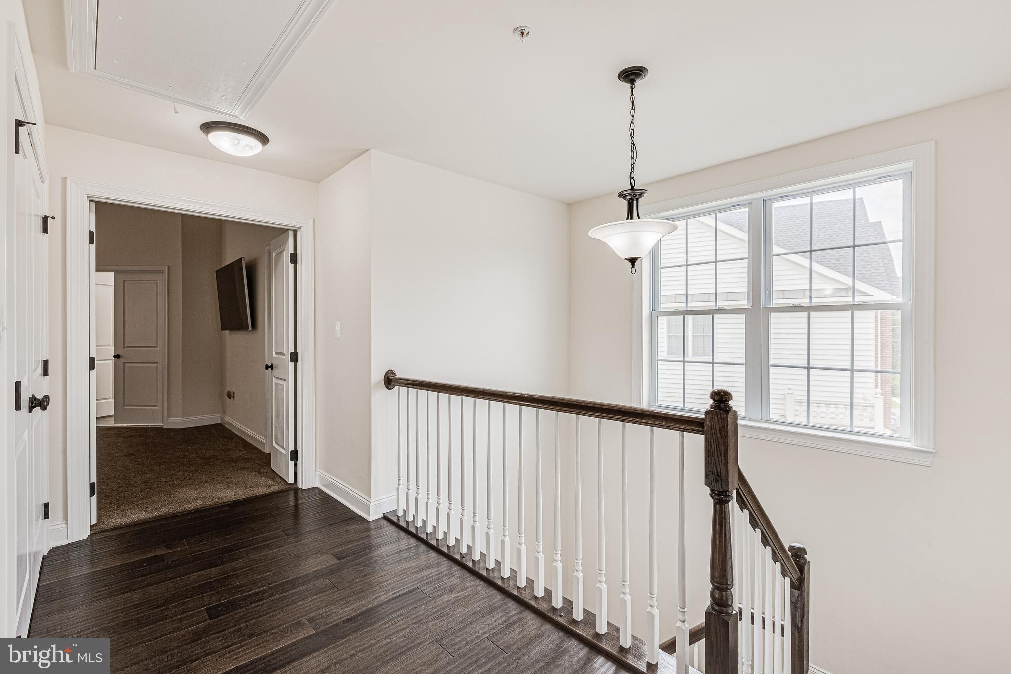 MARLBORO RIDGE - Residential