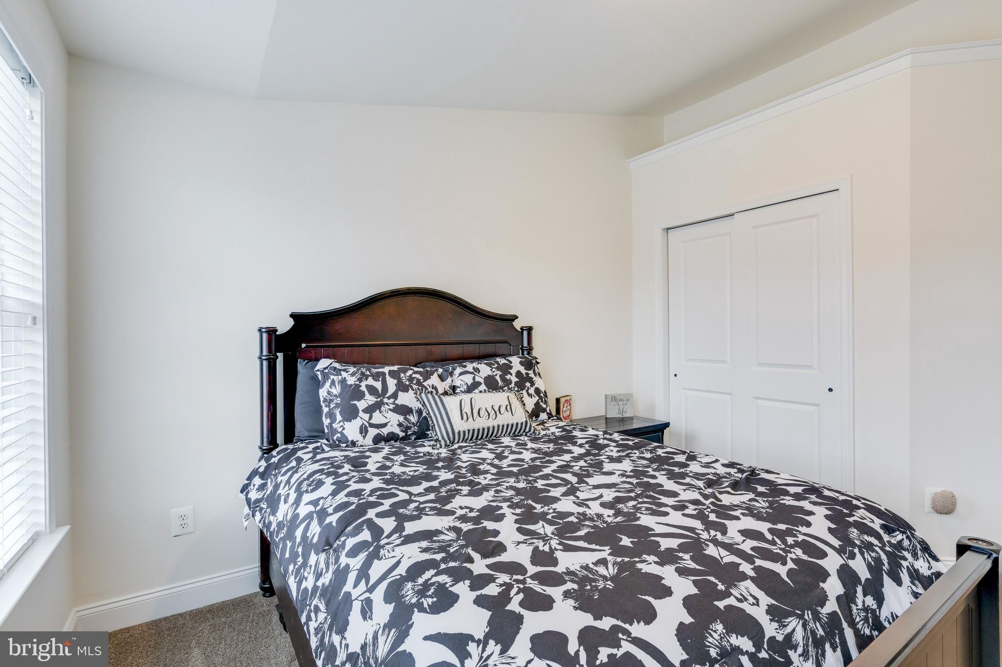 MARLBORO RIDGE - Residential