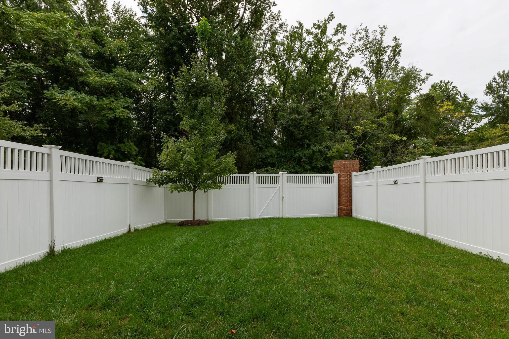 MARLBORO RIDGE - Residential