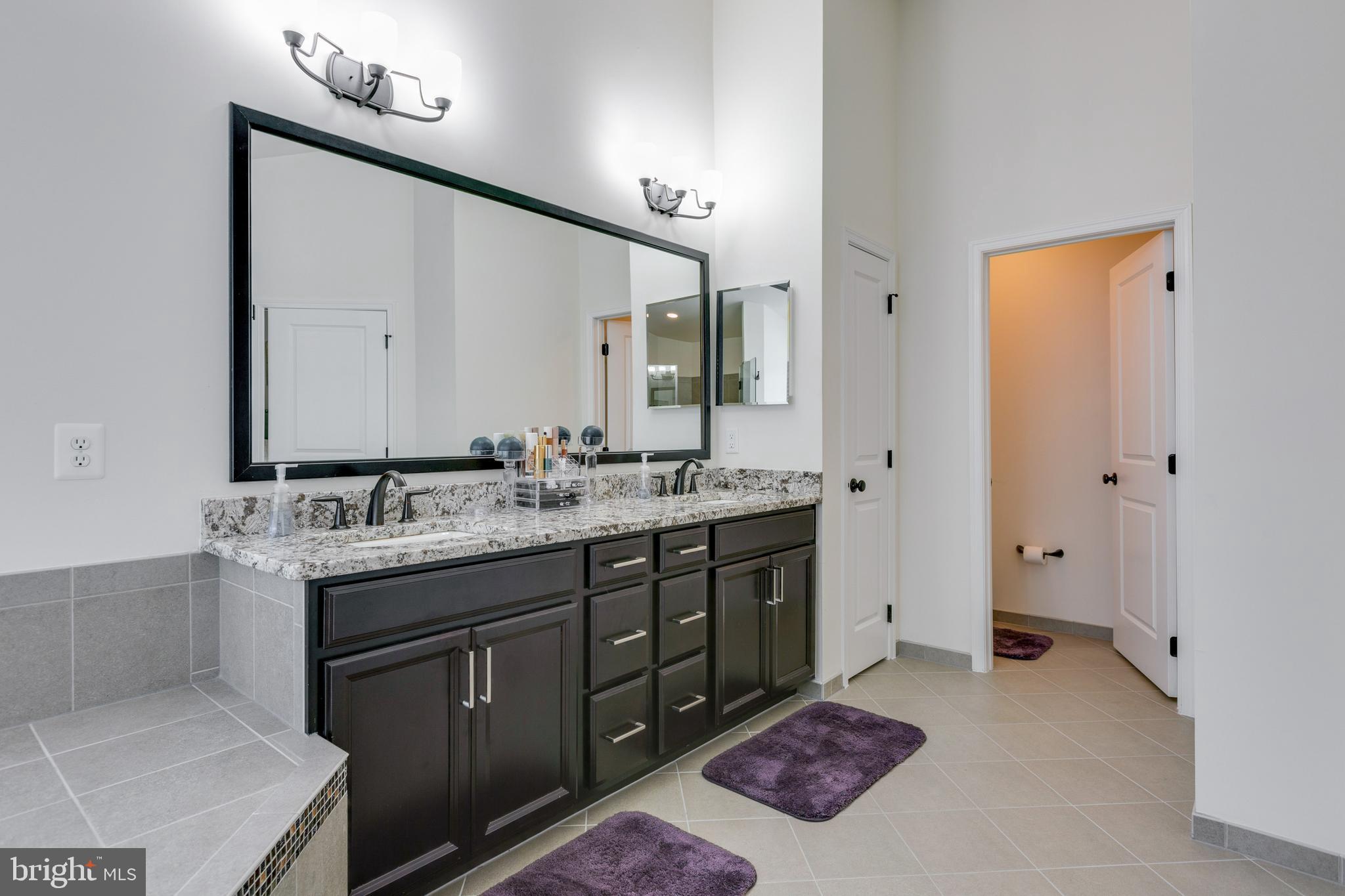 MARLBORO RIDGE - Residential