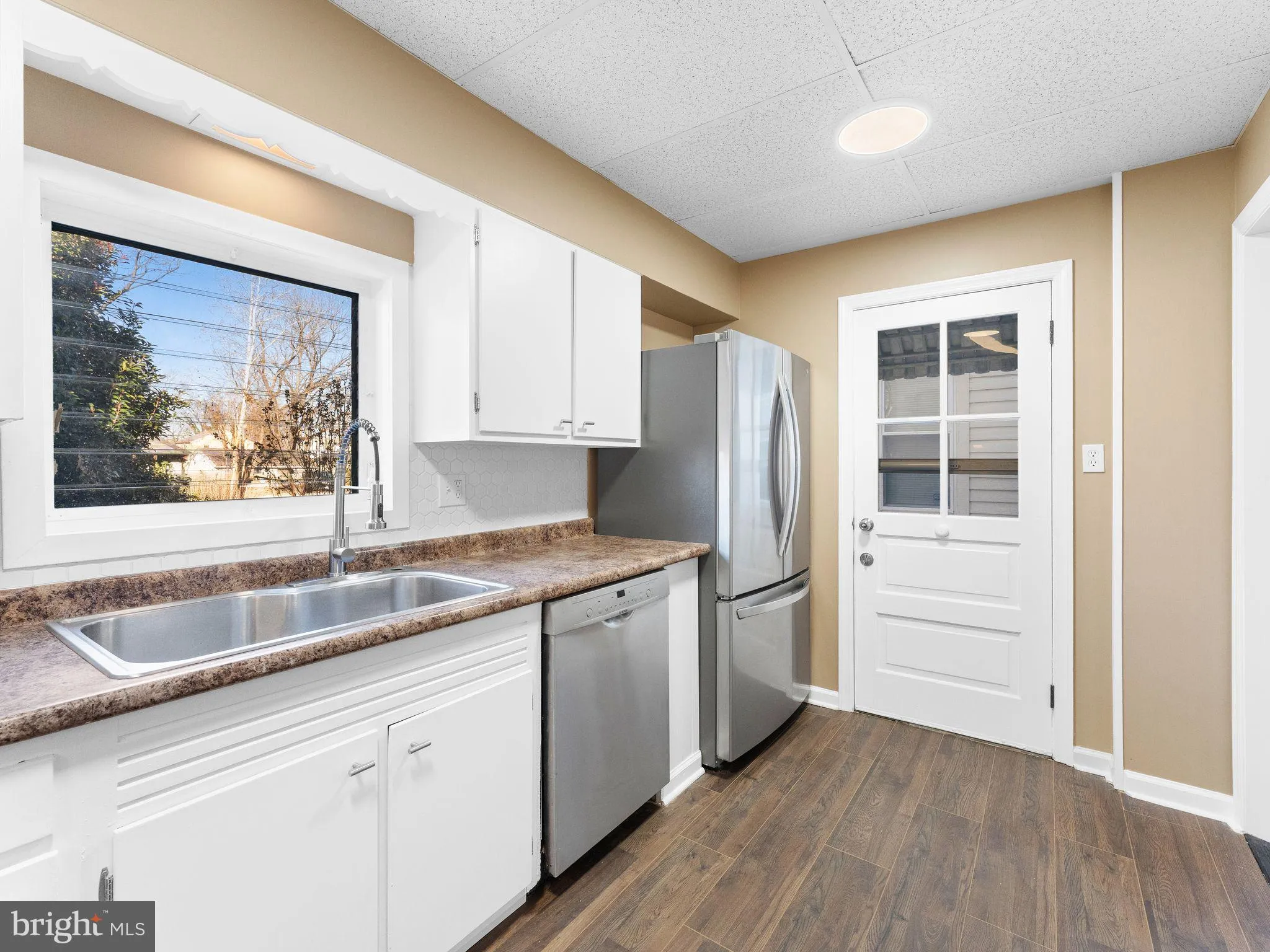 Burlington, New Jersey 08016, United States, 3 Bedrooms Bedrooms, ,1 BathroomBathrooms,Residential,Active,250560