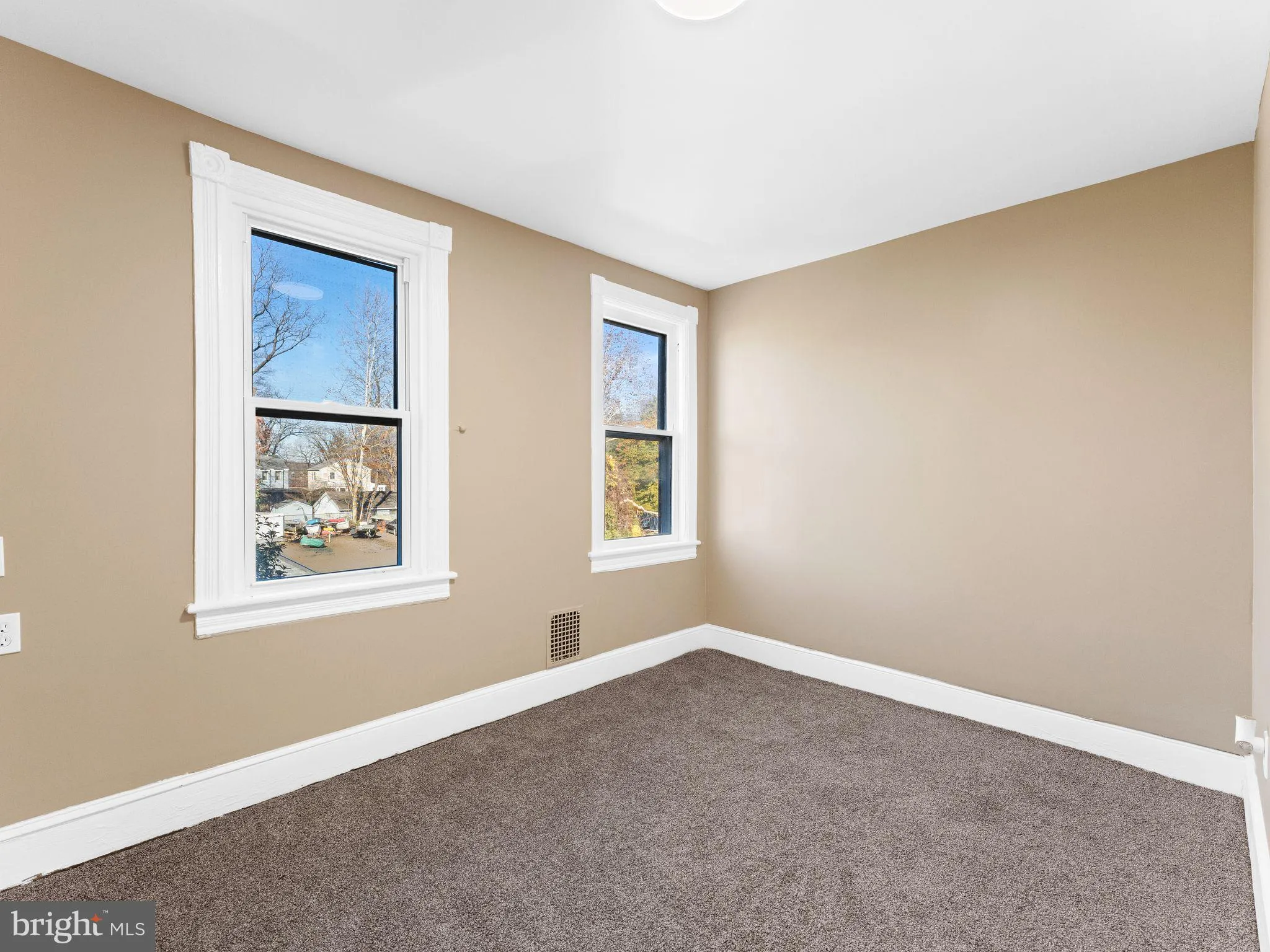 Burlington, New Jersey 08016, United States, 3 Bedrooms Bedrooms, ,1 BathroomBathrooms,Residential,Active,250560