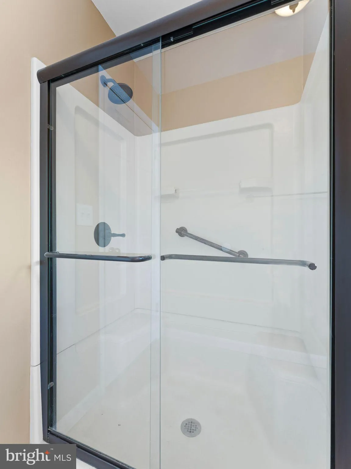 Burlington, New Jersey 08016, United States, 3 Bedrooms Bedrooms, ,1 BathroomBathrooms,Residential,Active,250560