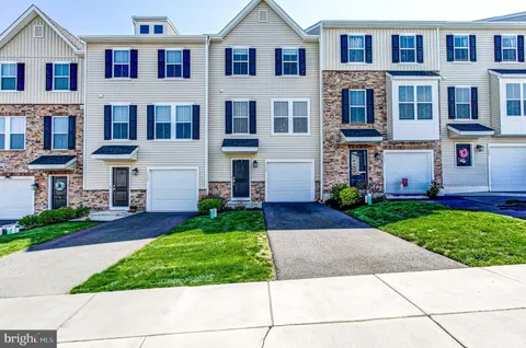 7527 Clayton Avenue, Coopersburg, PA MLS: PALH2011764