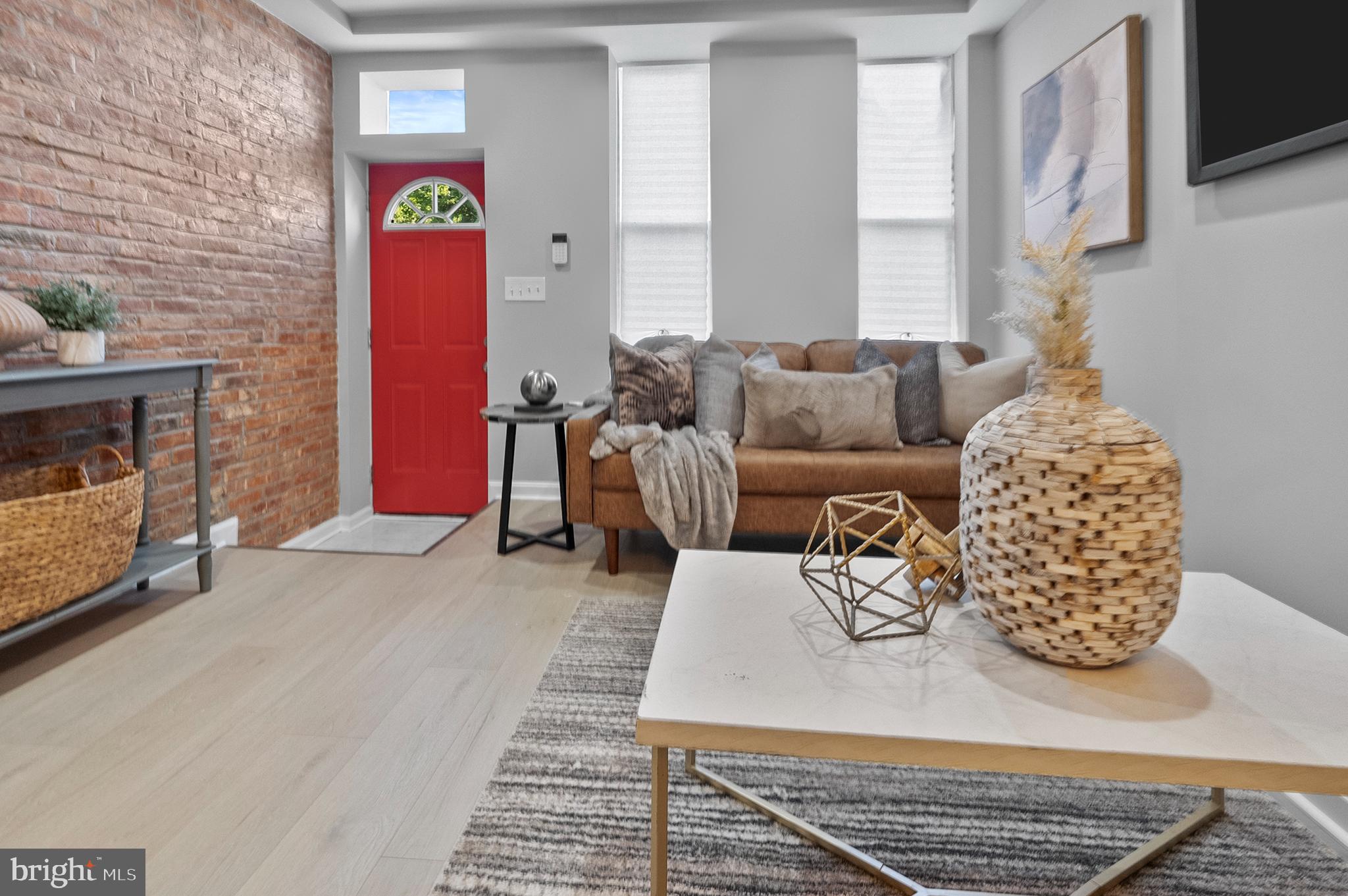 SANDTOWN-WINCHESTER - Residential