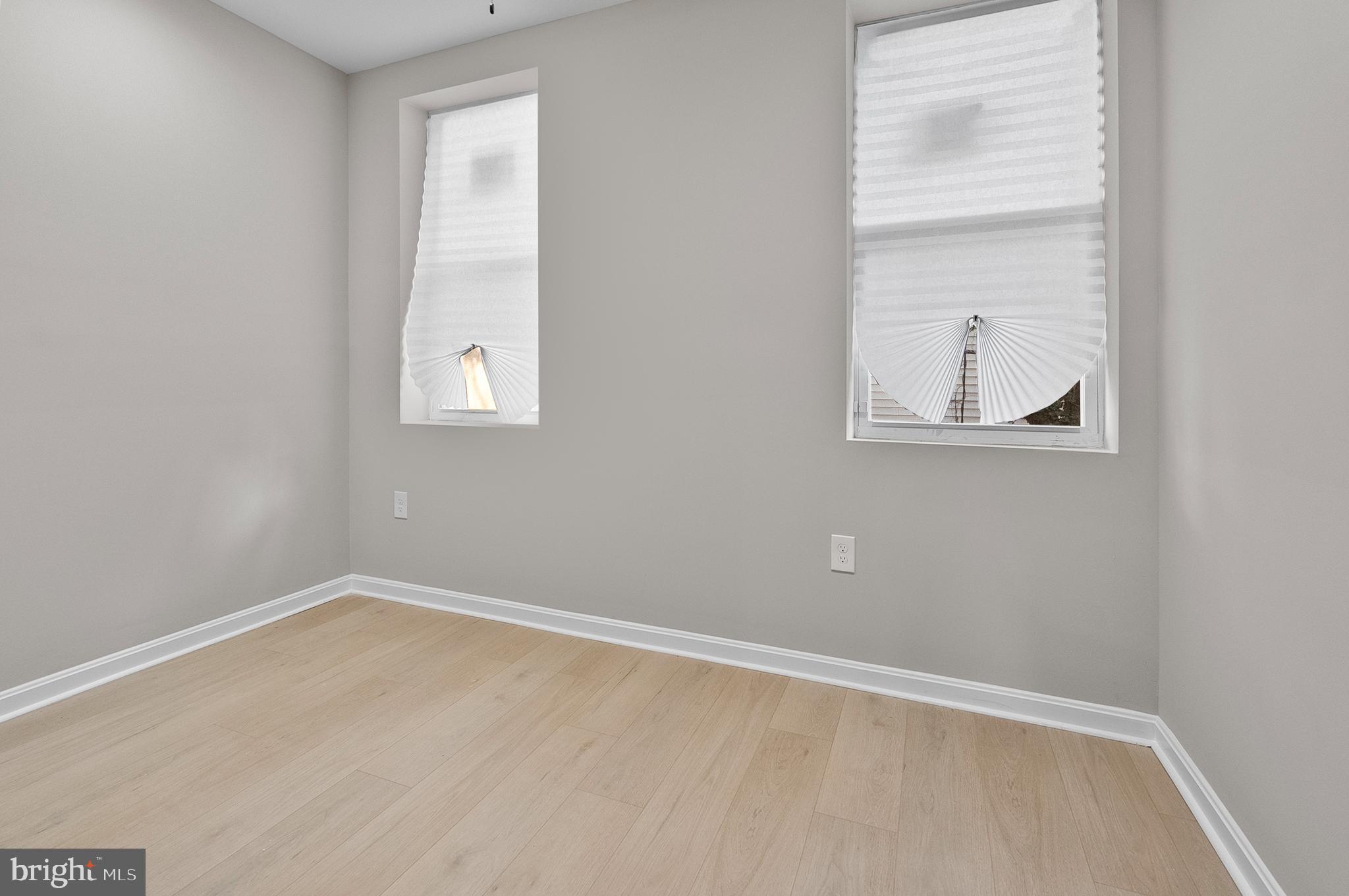 SANDTOWN-WINCHESTER - Residential