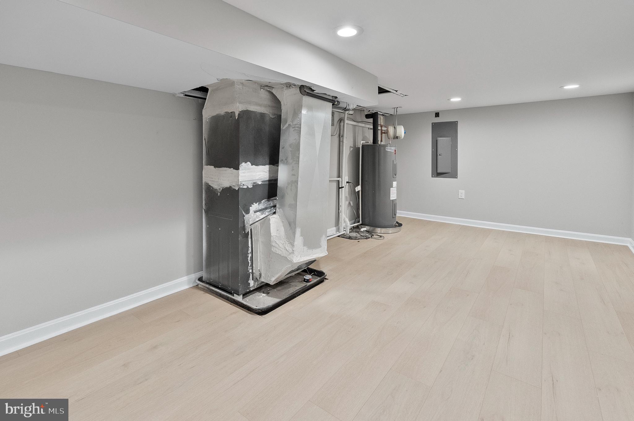 SANDTOWN-WINCHESTER - Residential