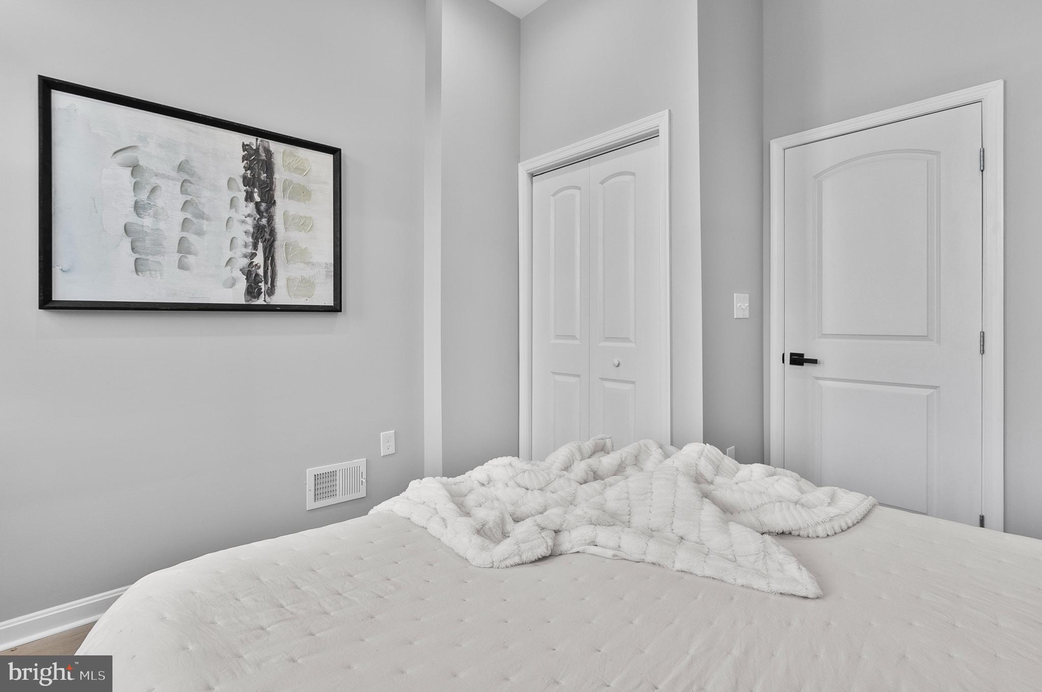 SANDTOWN-WINCHESTER - Residential