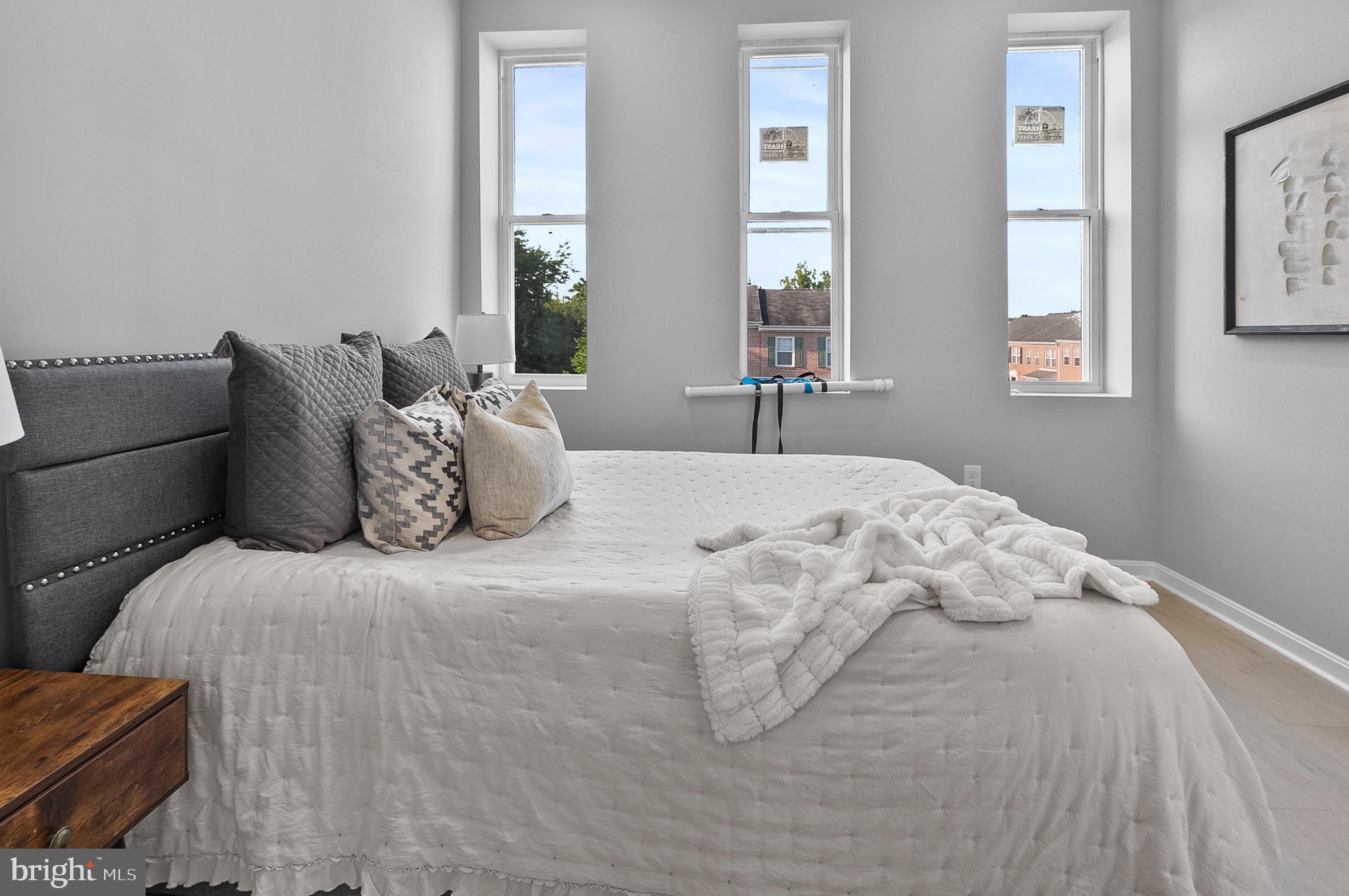 SANDTOWN-WINCHESTER - Residential