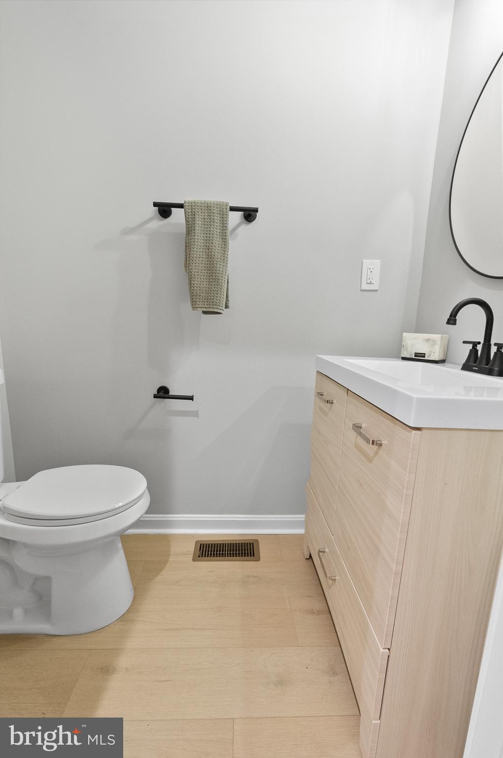 SANDTOWN-WINCHESTER - Residential