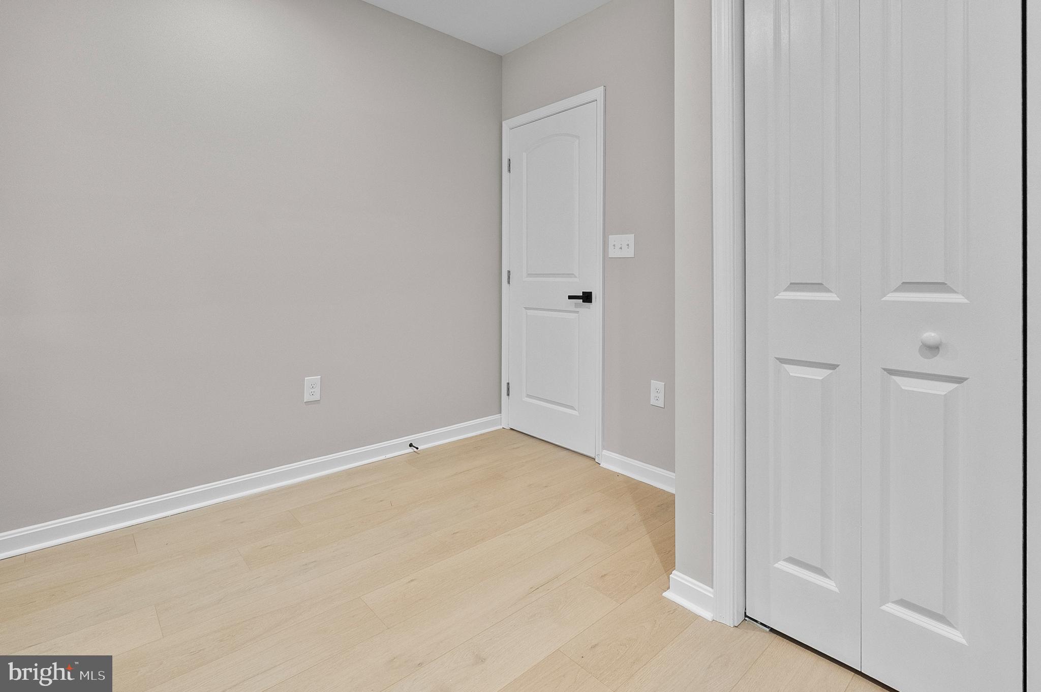 SANDTOWN-WINCHESTER - Residential