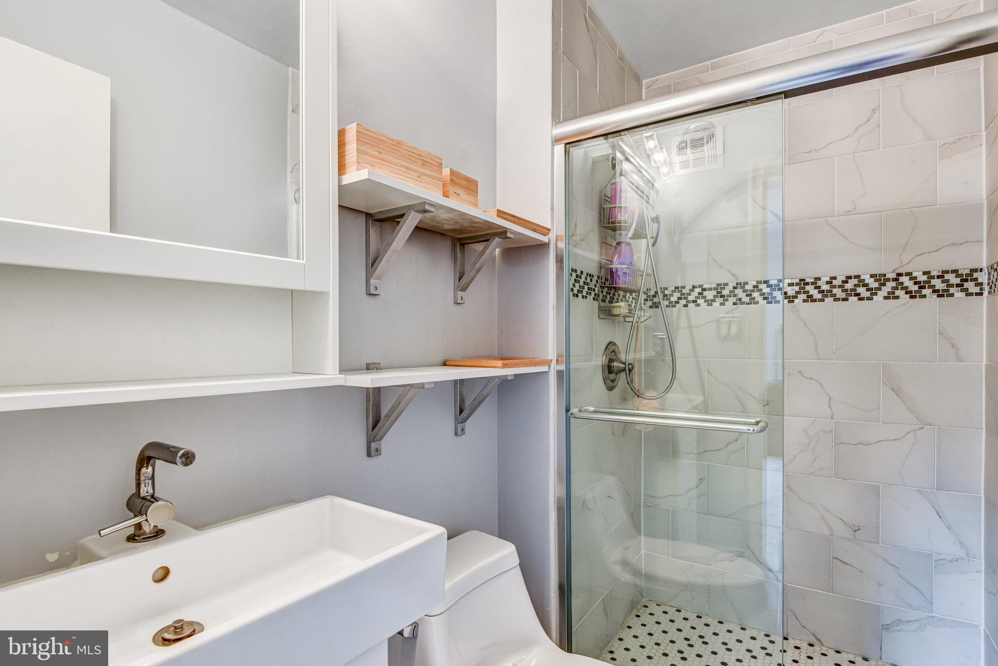 FLINT HILL MANOR - Residential