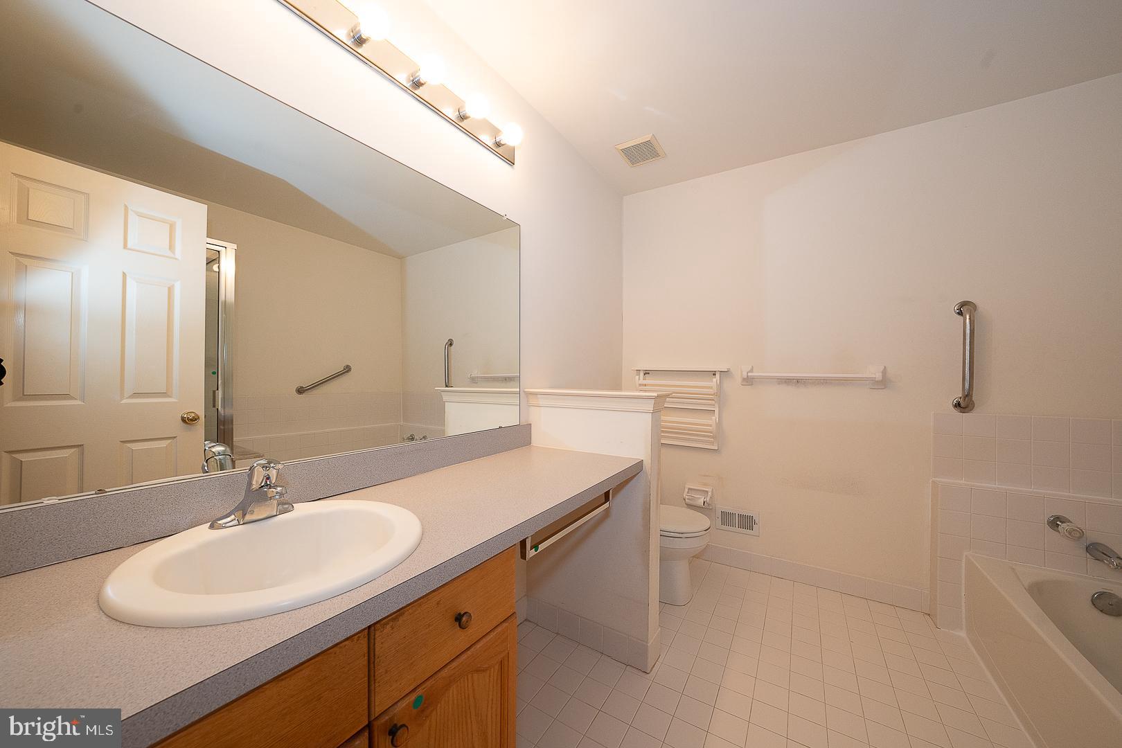 INDIAN CREEK - Residential