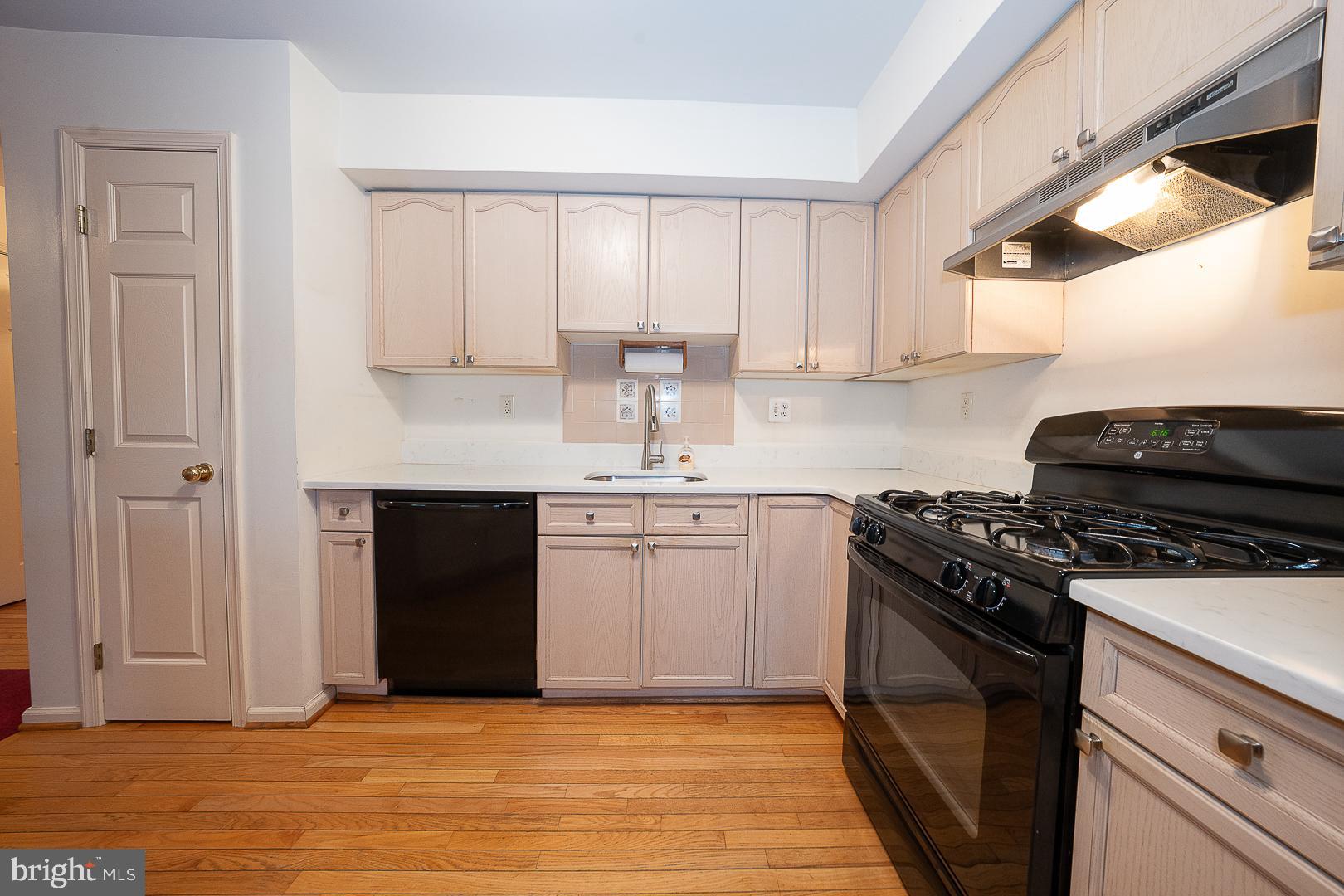 INDIAN CREEK - Residential