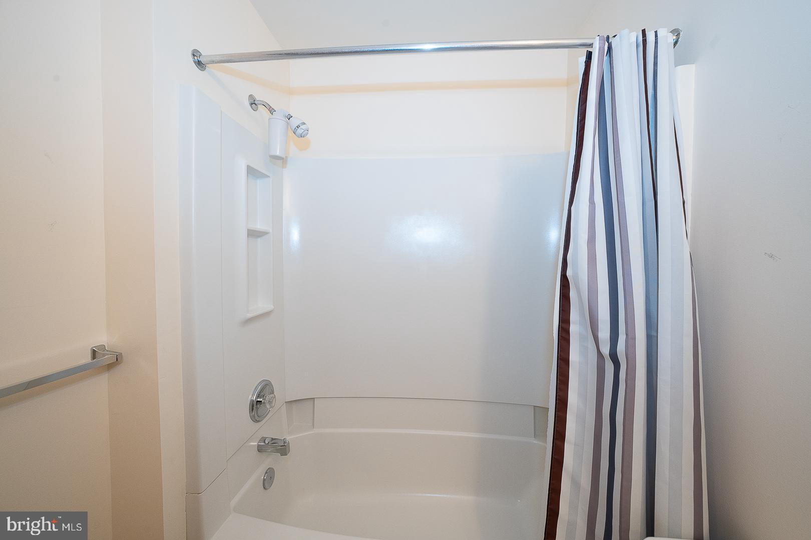 INDIAN CREEK - Residential