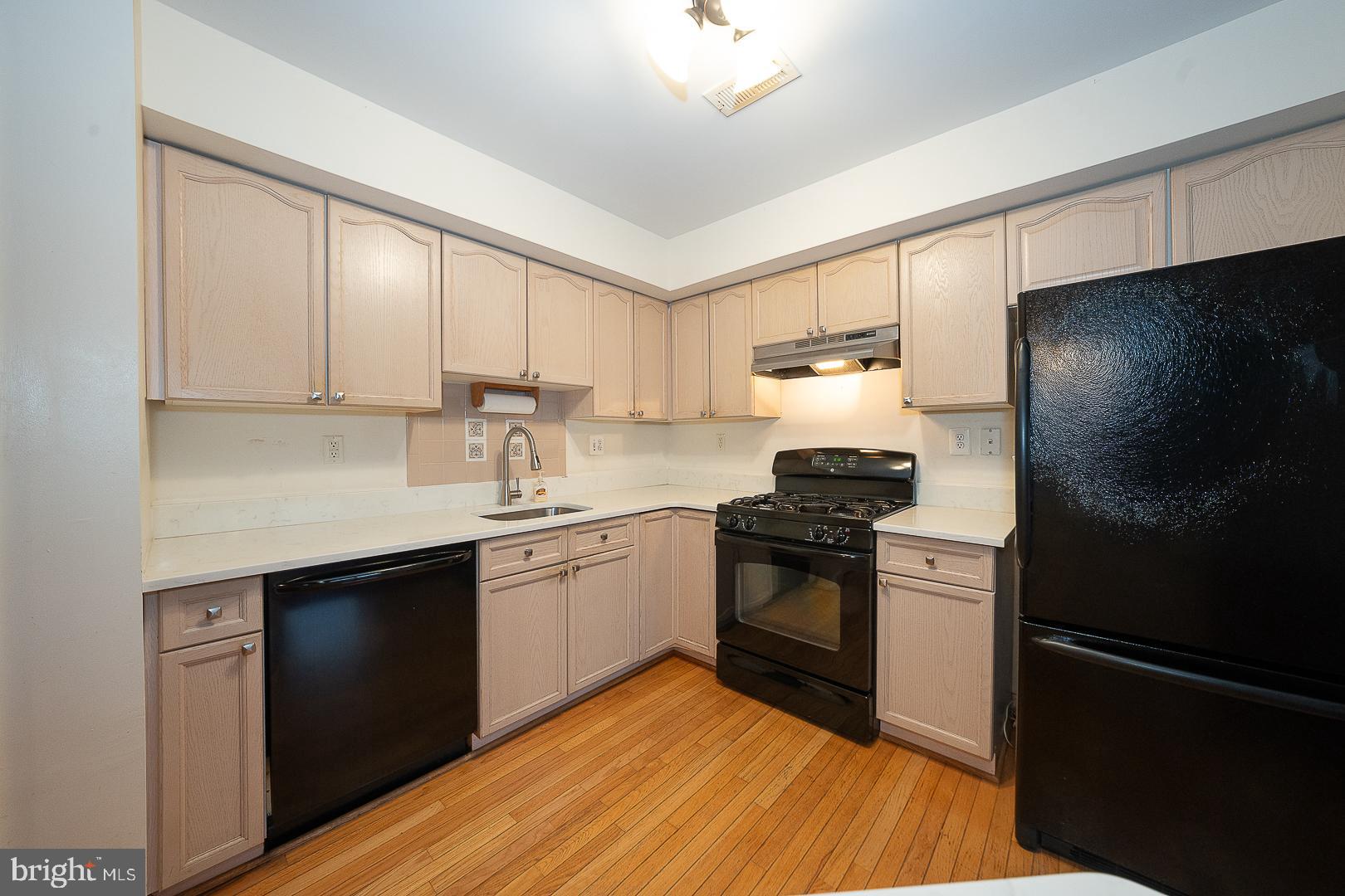 INDIAN CREEK - Residential