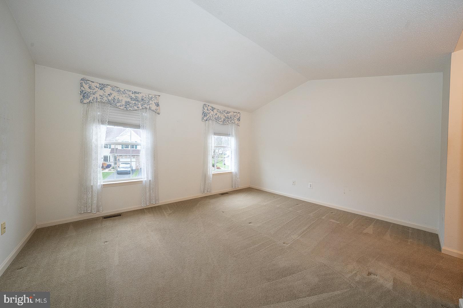 INDIAN CREEK - Residential