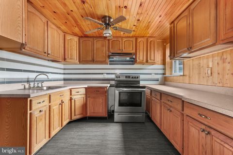 312 W RIDGE STREET LANSFORD PA 18232