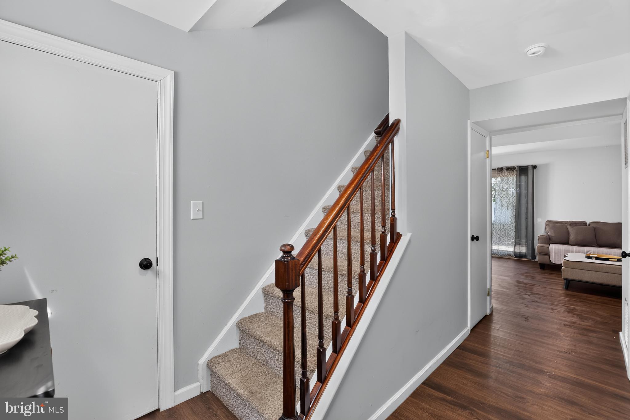 24 HYACINTH LANE