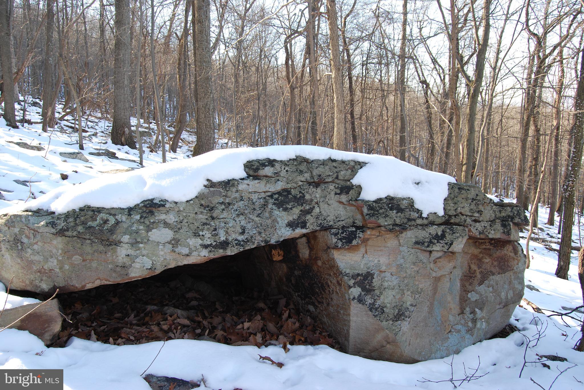 ROUND TOP ESTATES - Land