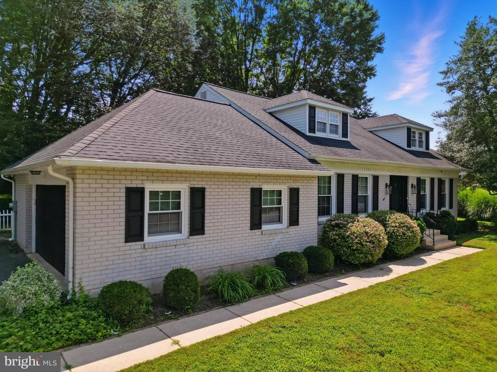 Photo of 202 Clover Drive, HOCKESSIN, DE 19707 (MLS # DENC2087700)