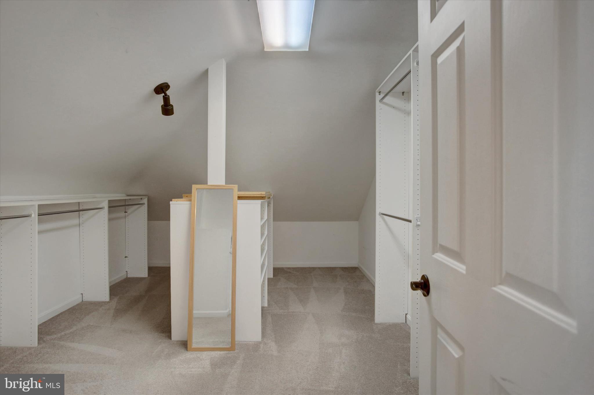 HIGHMEADOWS - Residential