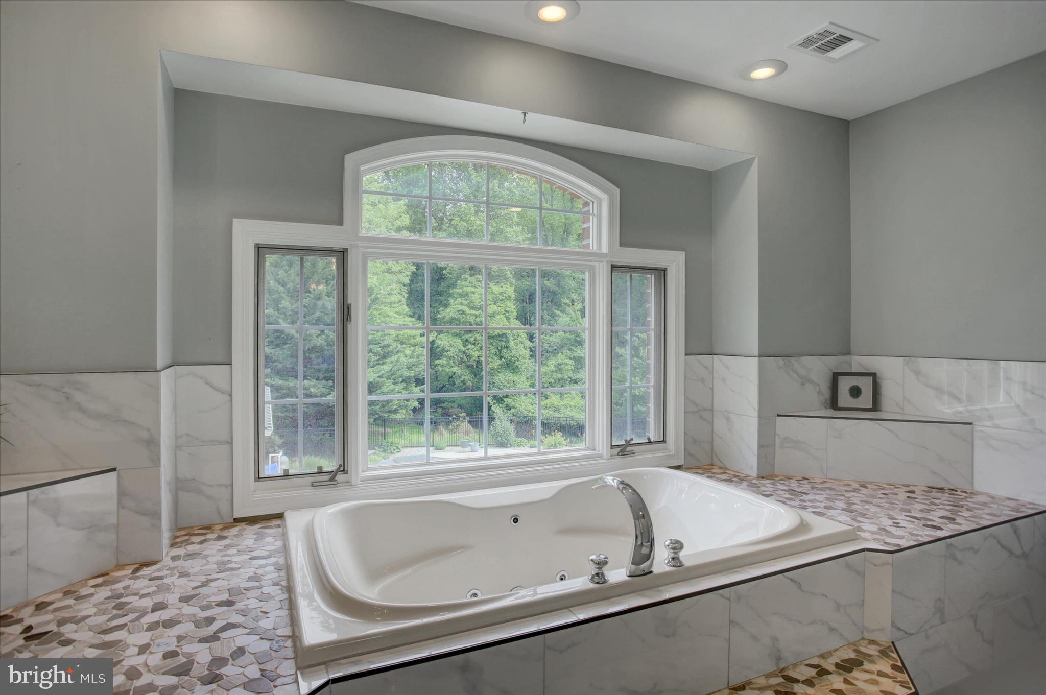 HIGHMEADOWS - Residential
