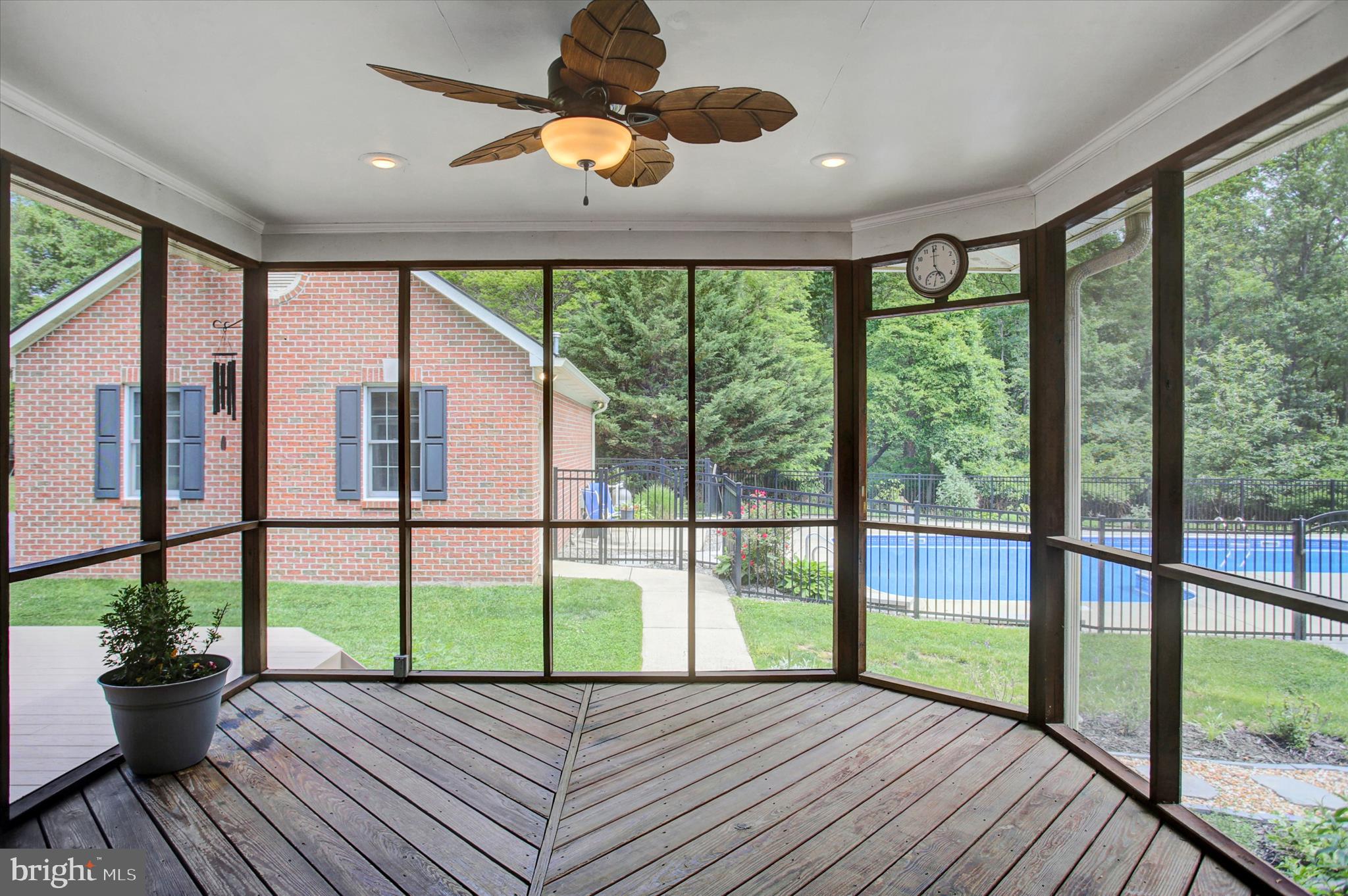 HIGHMEADOWS - Residential