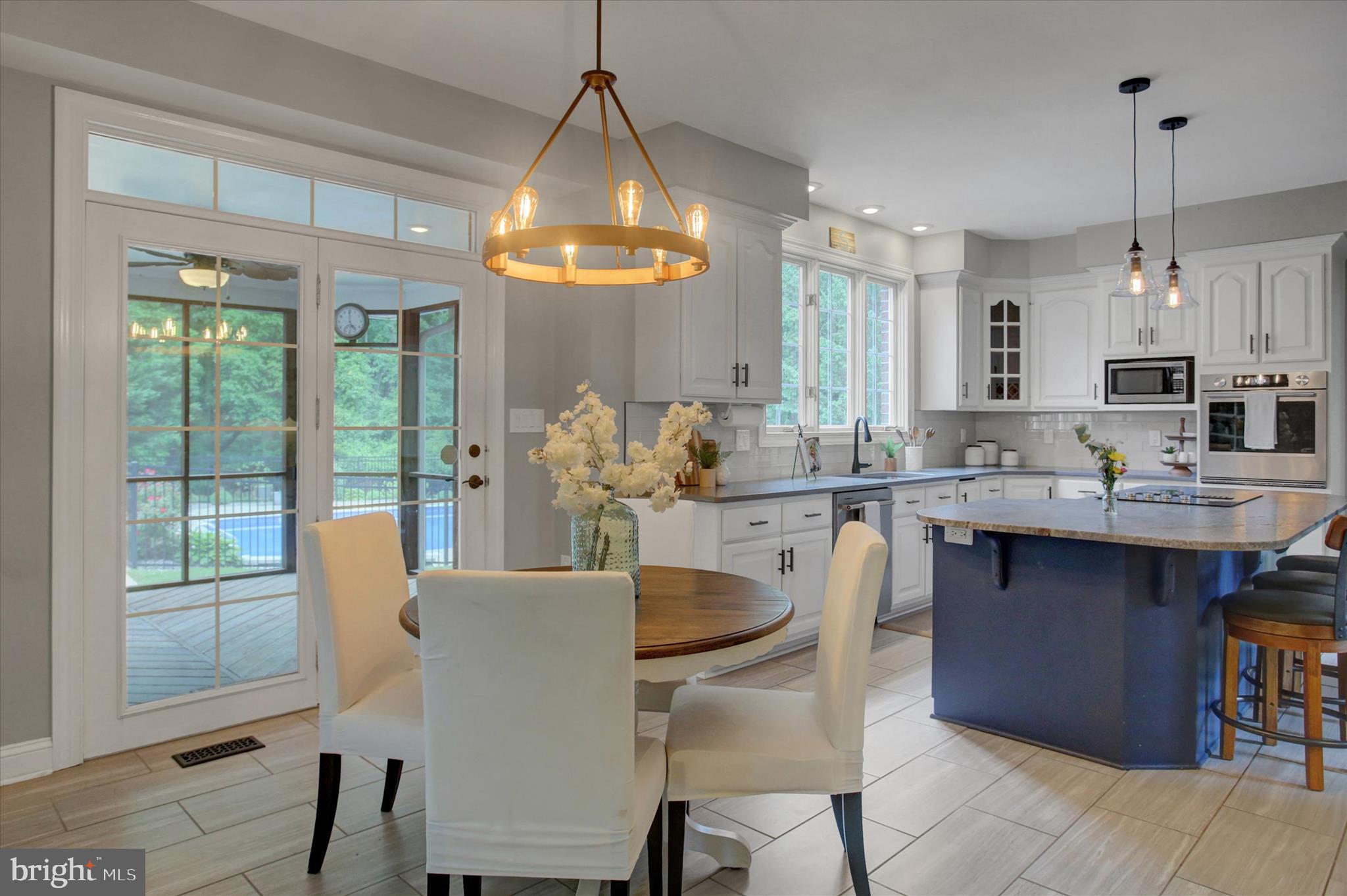HIGHMEADOWS - Residential