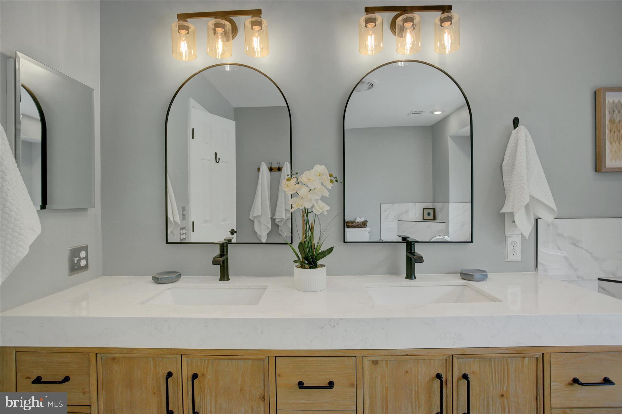 HIGHMEADOWS - Residential