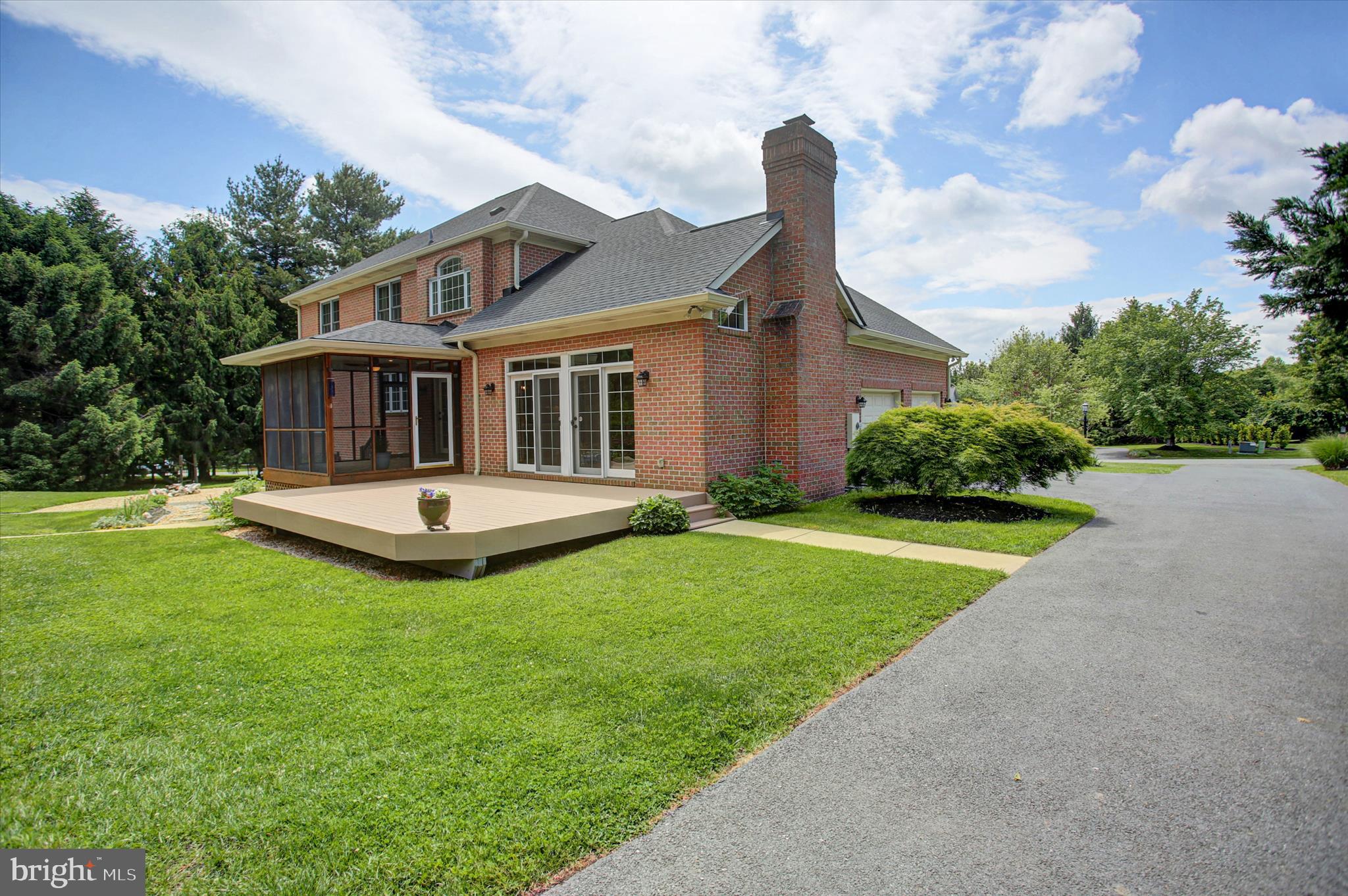HIGHMEADOWS - Residential