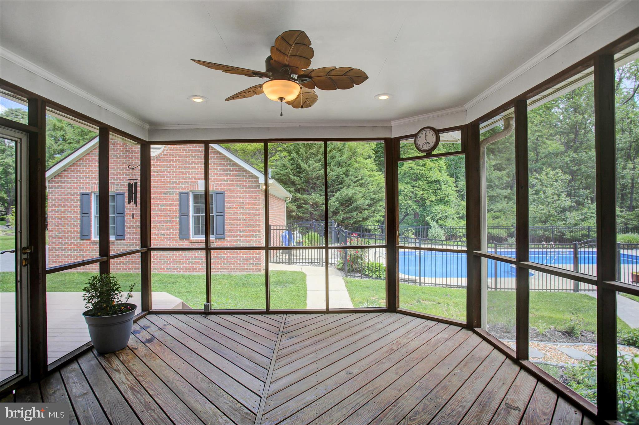 HIGHMEADOWS - Residential