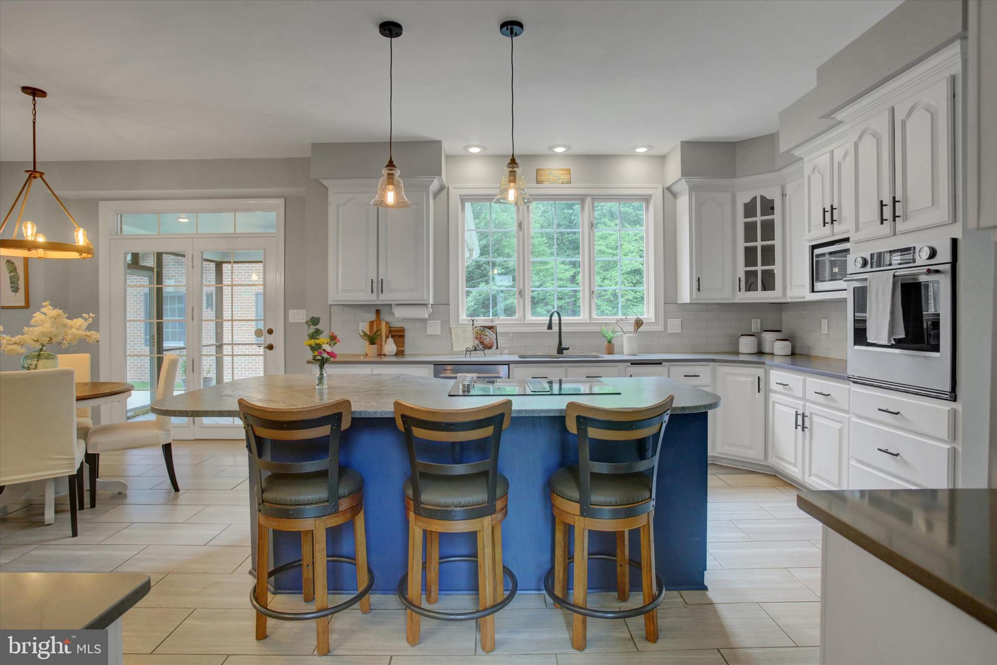 HIGHMEADOWS - Residential
