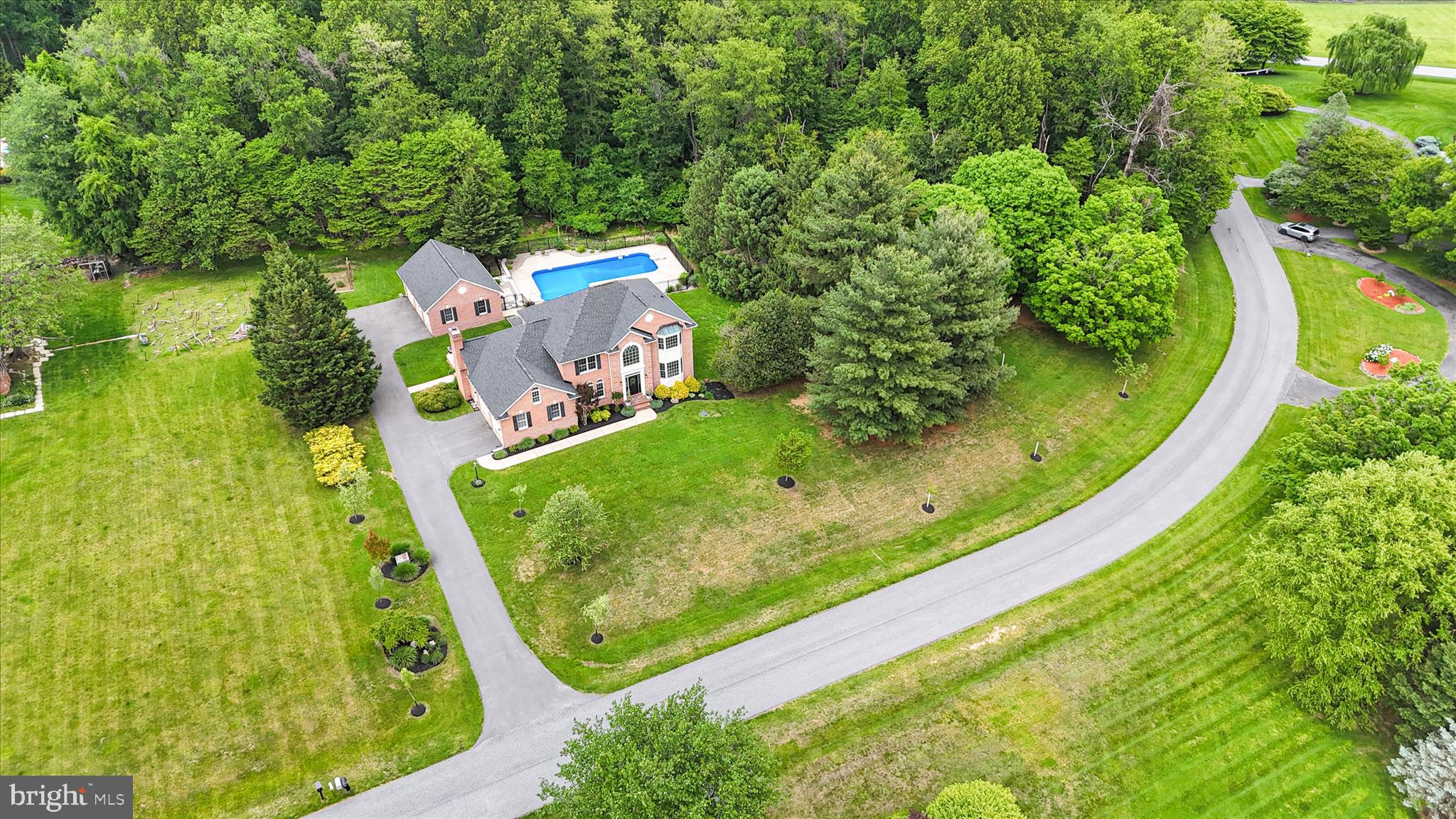 HIGHMEADOWS - Residential