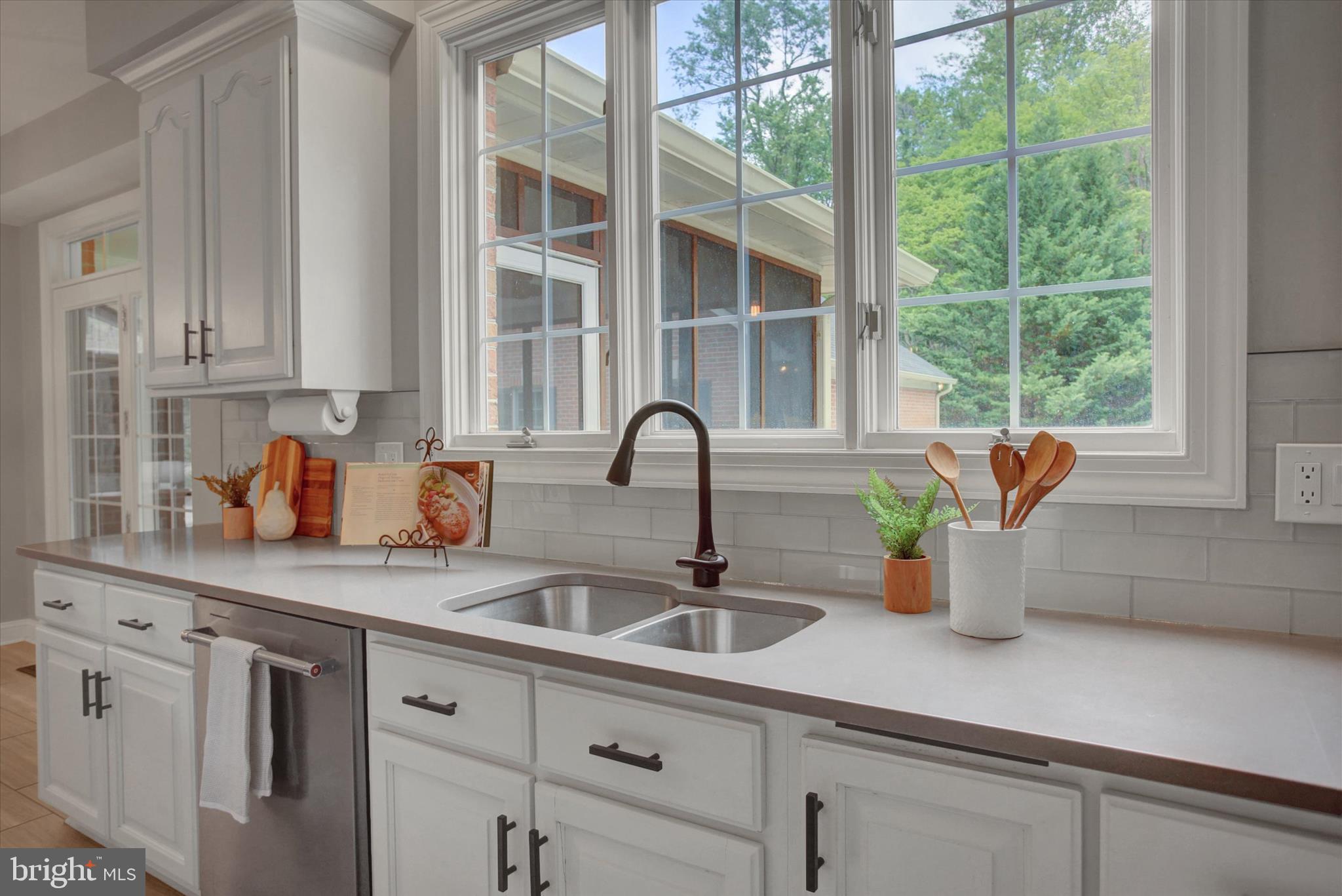 HIGHMEADOWS - Residential