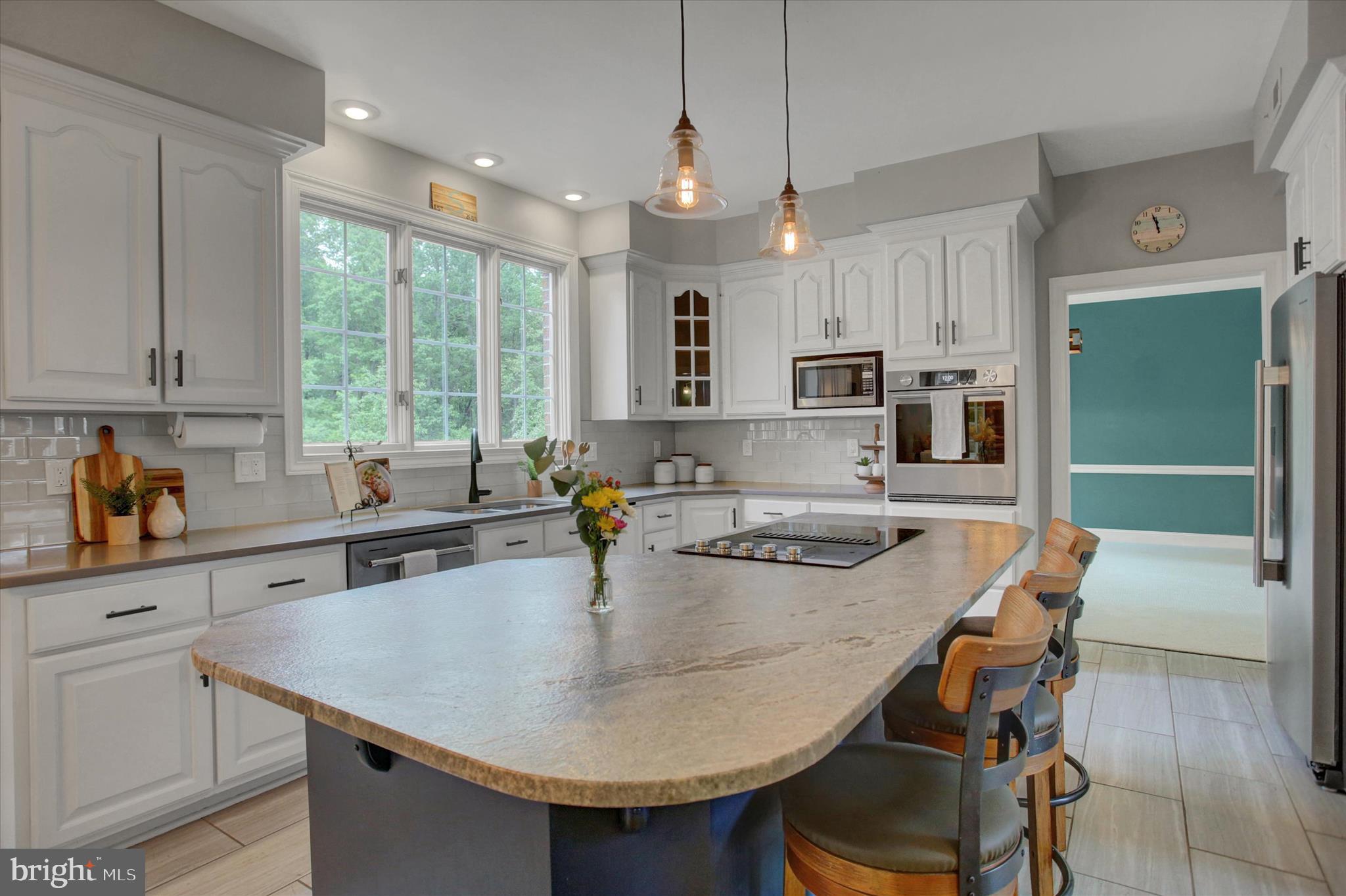 HIGHMEADOWS - Residential