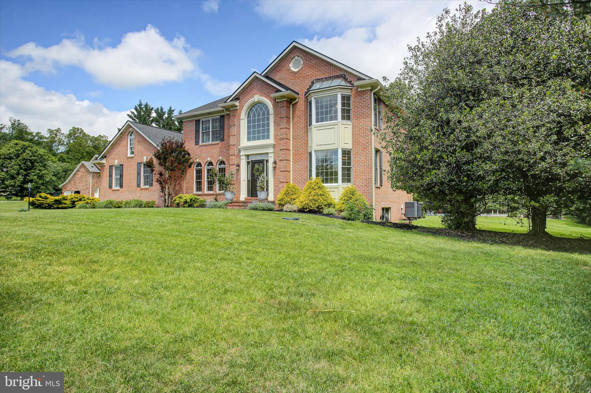 HIGHMEADOWS - Residential