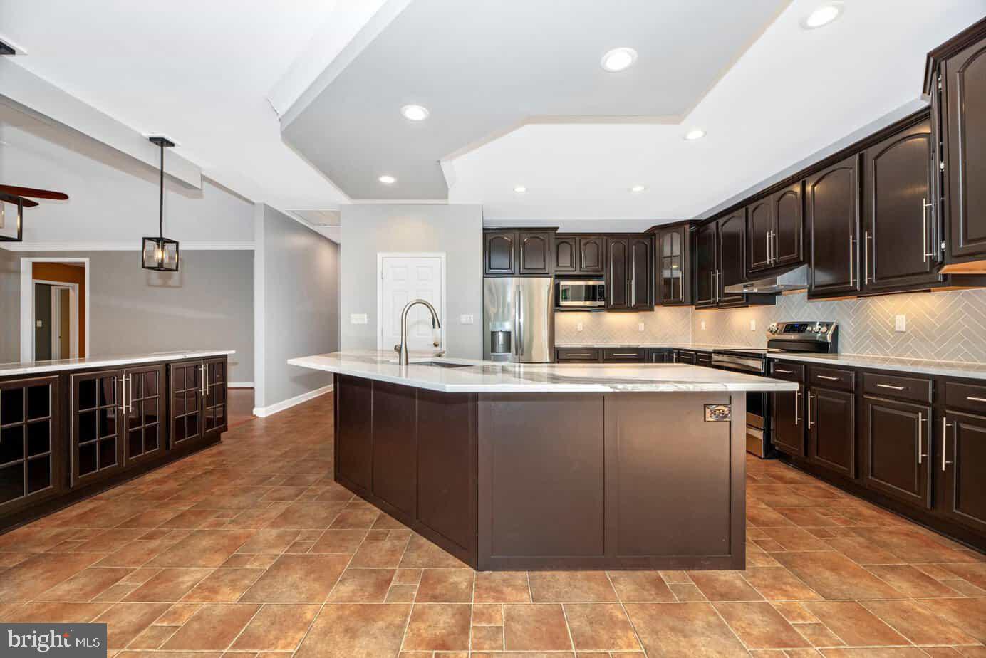 BROOKSHIRE - Residential